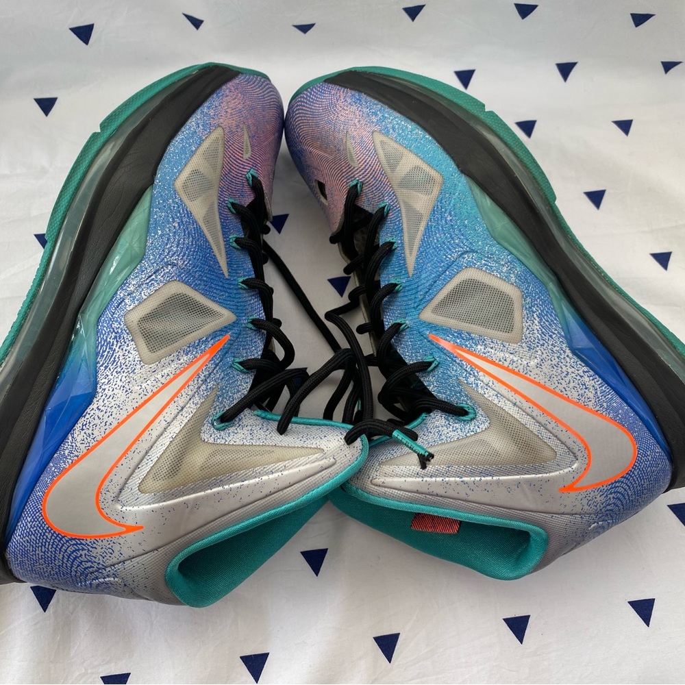 🔥NIKE LEBRON Xl PURE PLATINUM🔥
❌SOLD❌ - Picture 5 of 10